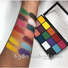 Revolution Reloaded Eye Shadow Palette - Marvellous Mattes